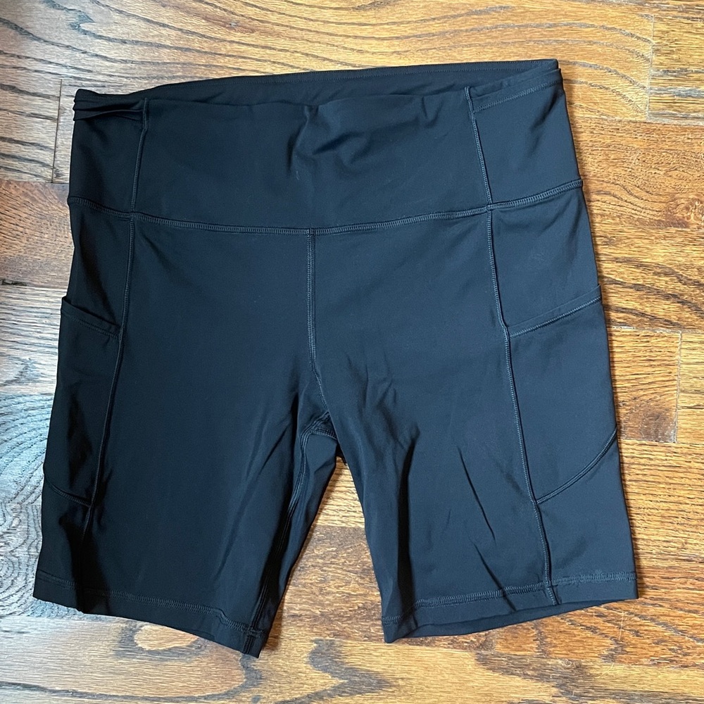 Lululemon Fast and Free High Rise Short 8" in Black - Picture 6 of 8